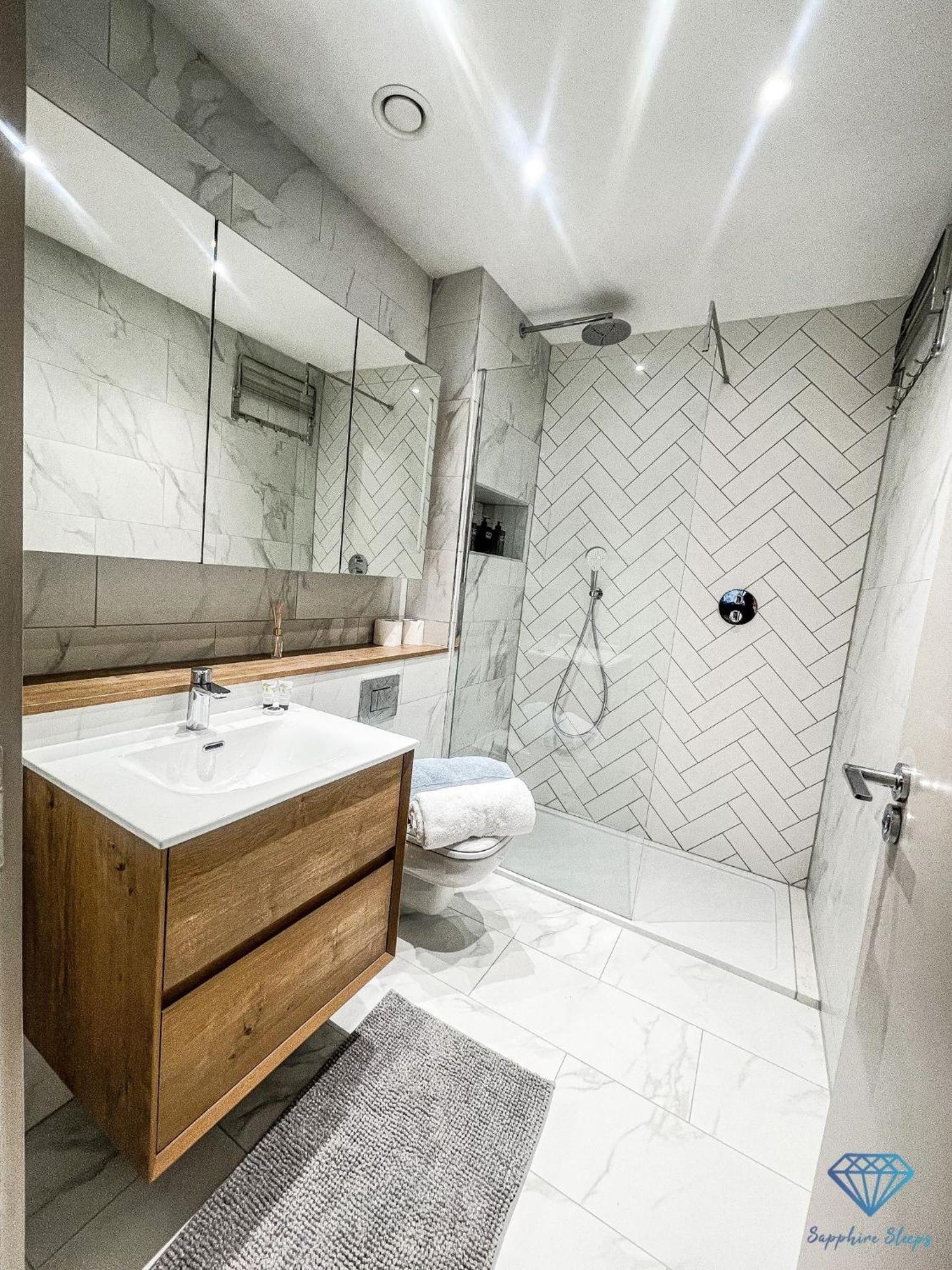 M1 City Centre 3 Bed 3 Bath Luxe Penthouse Manchester Exterior photo